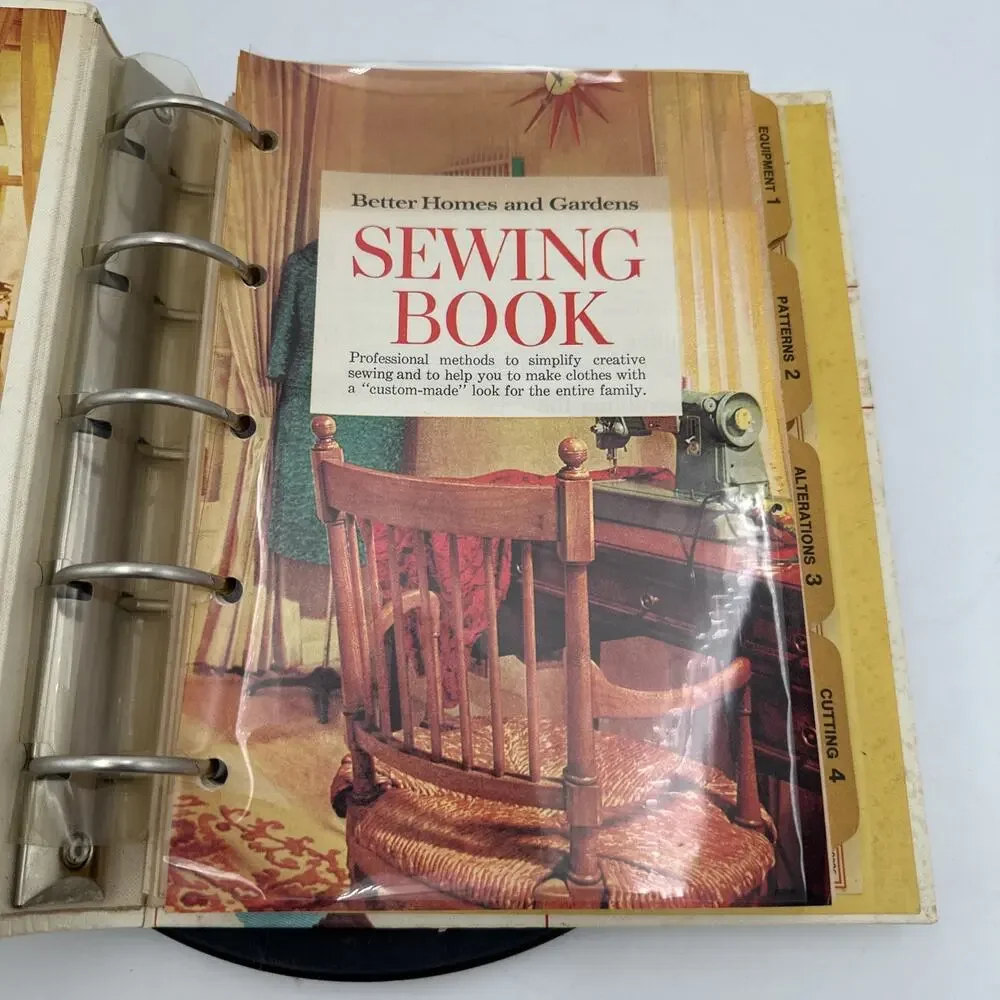 Vintage 1970 Better Homes & Gardens Sewing Book 5 Ring Binder
